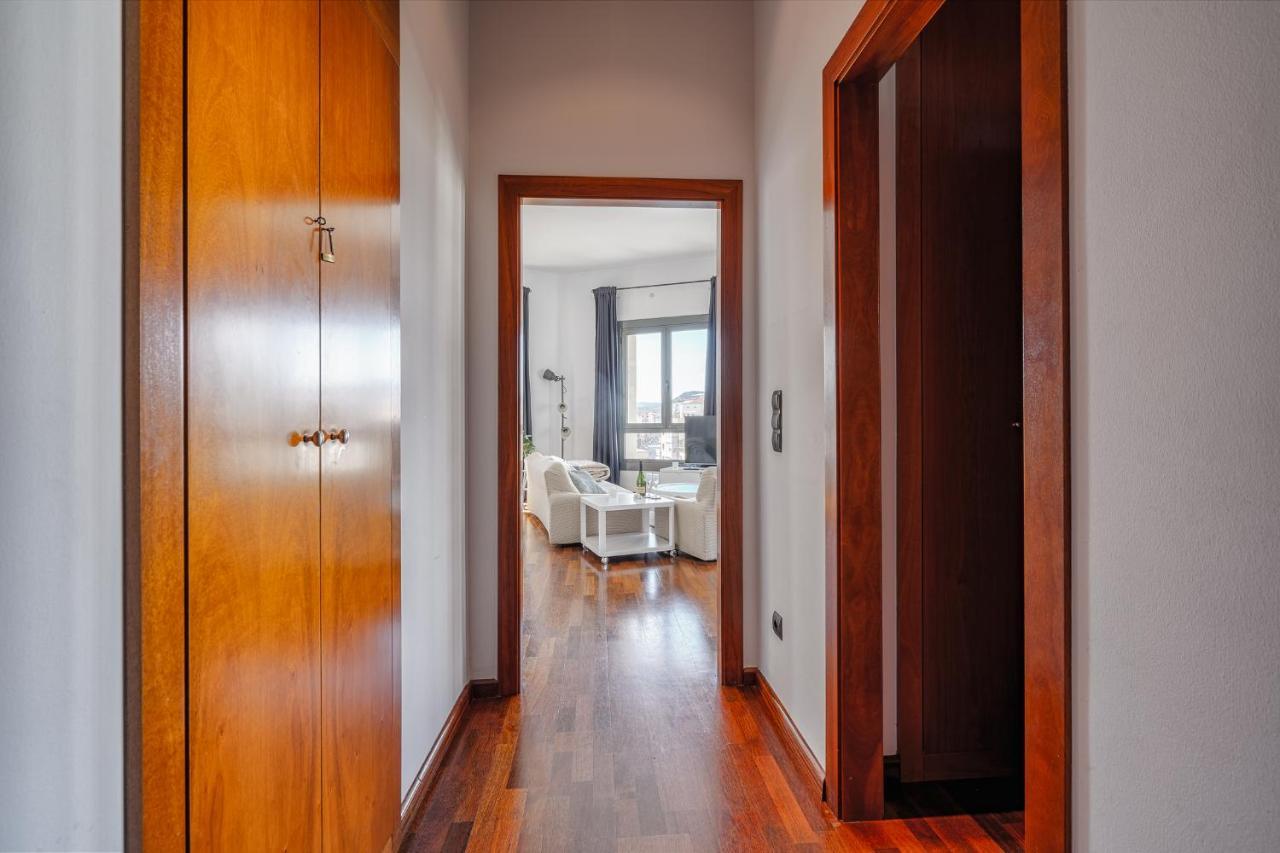 Espectacular Loft En Centrico Edificio Singular Apartment Manresa Bagian luar foto